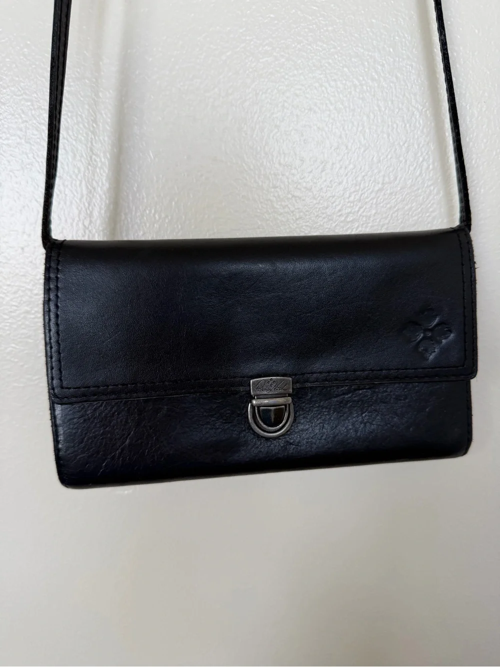 PATRICIA NASH Black Leather Crossbody Wallet